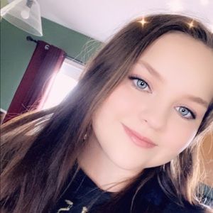 Meet your Posher, Leah